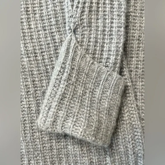 James Perse Gray 100% Cashmere Ribbed Turtleneck Sweater, size 3 - Picture 11 of 14